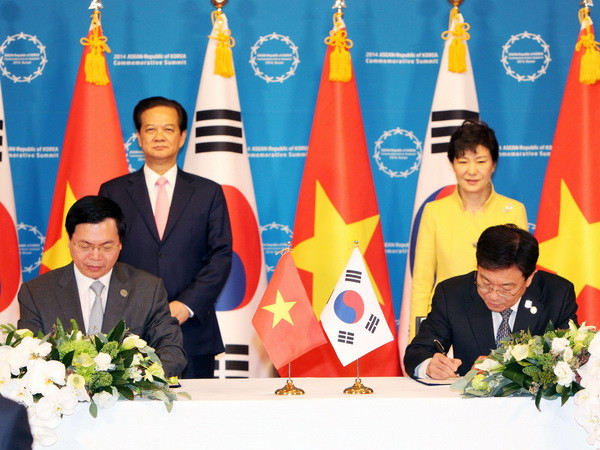 Hàn Quốc và Việt Nam ký tắt Hiệp định thương mại tự do ảnh 1