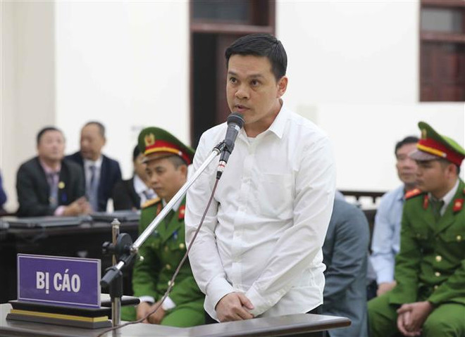Bị cáo Nguyễn Quang Thành (cựu Giám đốc Công ty trách nhiệm hữu hạn Minh Hưng Phát) nói lời sau cùng trước khi tòa tuyên án. (Ảnh: Doãn Tấn/TTXVN) Vụ xử tại Đà Nẵng: Đề nghị miễn trách nhiệm hình sự một số bị cáo ảnh 3