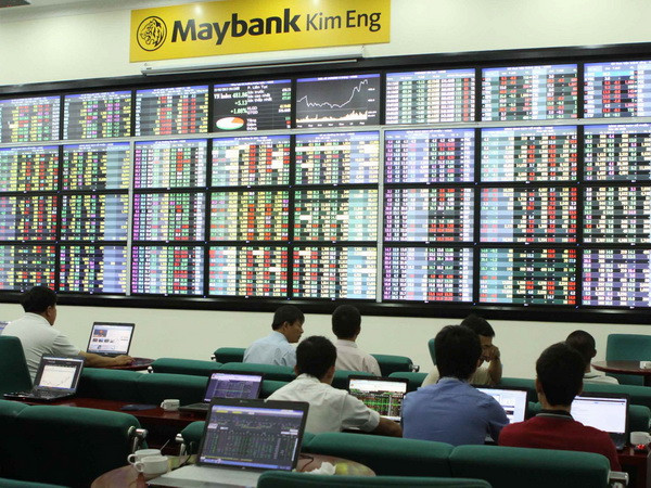 Thị trường chứng khoán Việt Nam năm 2016 sẽ còn khó khăn ảnh 1