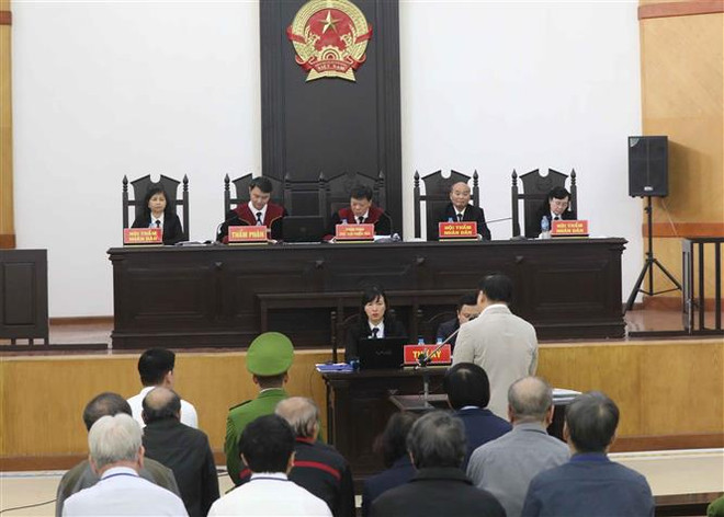 Xét xử 2 nguyên lãnh đạo Đà Nẵng: Tranh luận việc bán 22 nhà, đất công ảnh 2