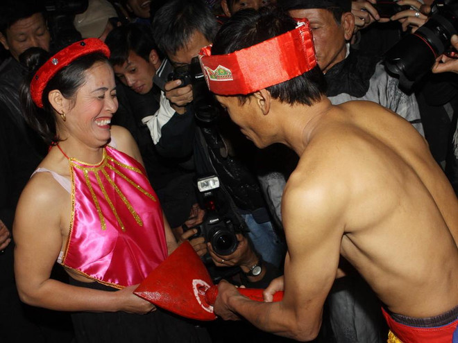 Về Phú Thọ dự lễ hội phồn thực Trò Trám "có một không hai" ảnh 2