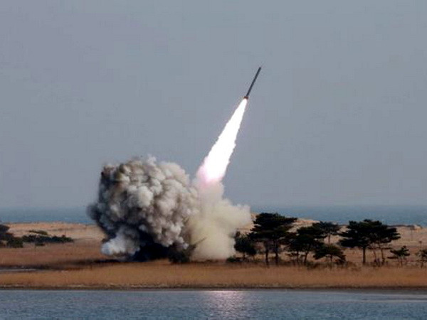 Nhật Bản trao công hàm phản đối Triều Tiên phóng tên lửa ảnh 1