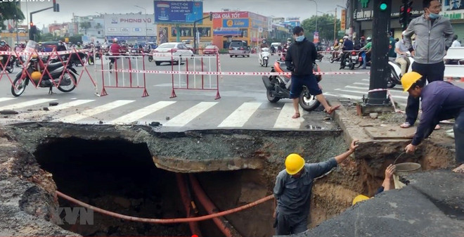 TP.HCM: Khẩn trương tìm cách khắc phục tình trạng sụt lún ảnh 1