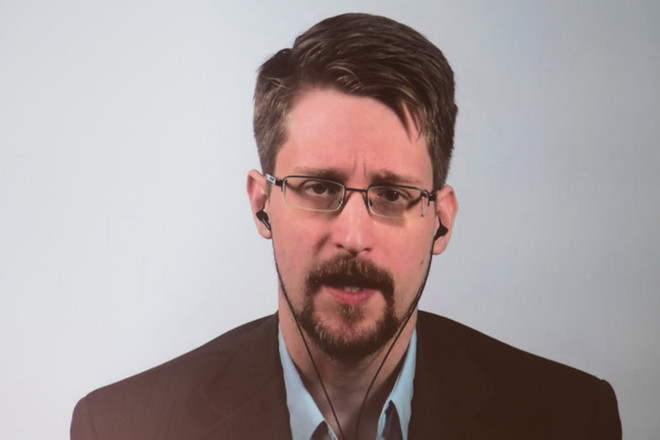 Nga đã cấp quyền cư trú vô thời hạn cho Edward Snowden ảnh 1
