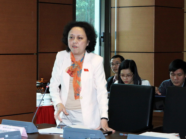 Lộ trình tăng thuế thuốc lá cần gắn chặt với giải pháp chống buôn lậu ảnh 1