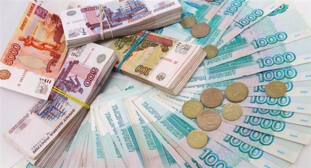 Đồng ruble của Nga. (Ảnh: Sputnik/TTXVN) Ngân hàng trung ương Nga vẫn thận trọng trong chính sách lãi suất ảnh 1