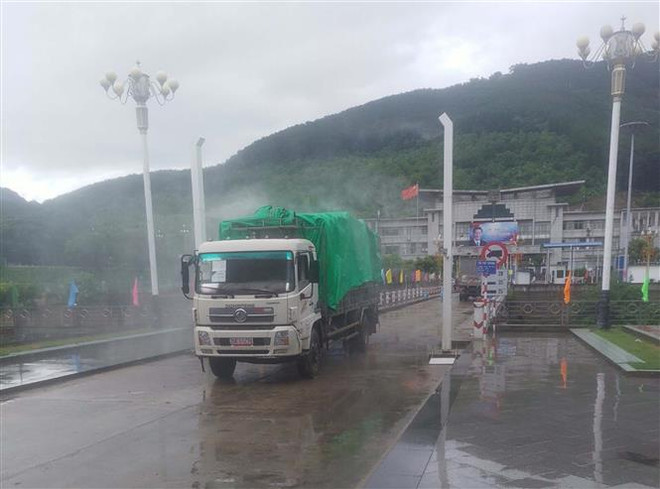 Giám sát chặt chẽ hoạt động xuất nhập cảnh qua biên giới ảnh 2