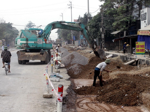 Yêu cầu đơn vị thi công Quốc lộ 1A đền bù thiệt hại cho dân ảnh 1