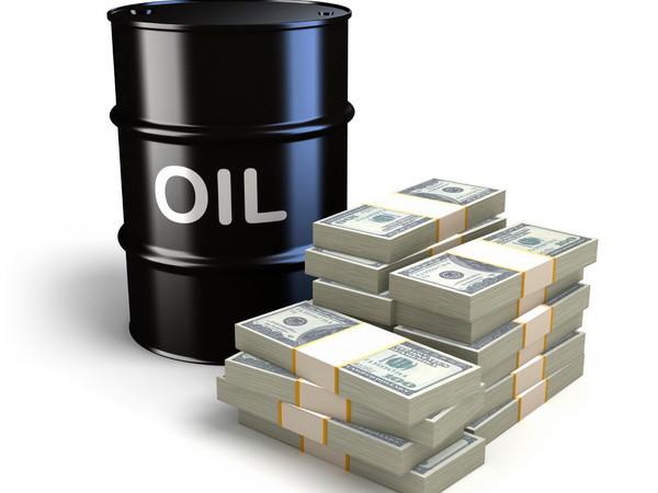Giá dầu thế giới chuyển động trái chiều do đồng USD yếu ảnh 1