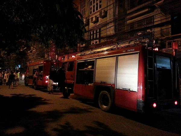 Cháy hiệu bánh mỳ Ô Long trong khu tập thể Nam Đồng ảnh 4