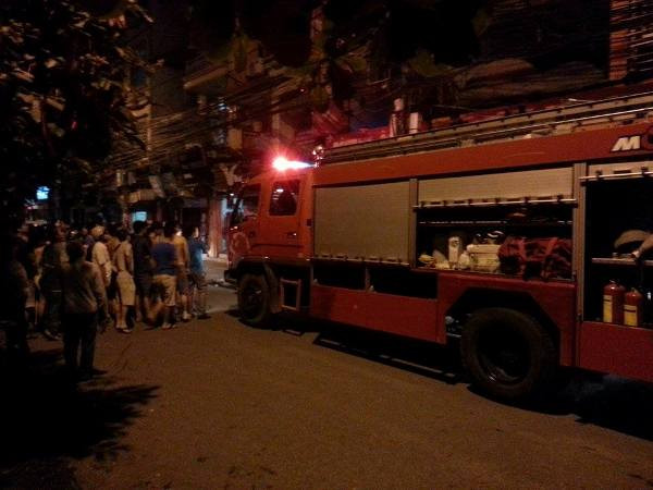 Cháy hiệu bánh mỳ Ô Long trong khu tập thể Nam Đồng ảnh 3