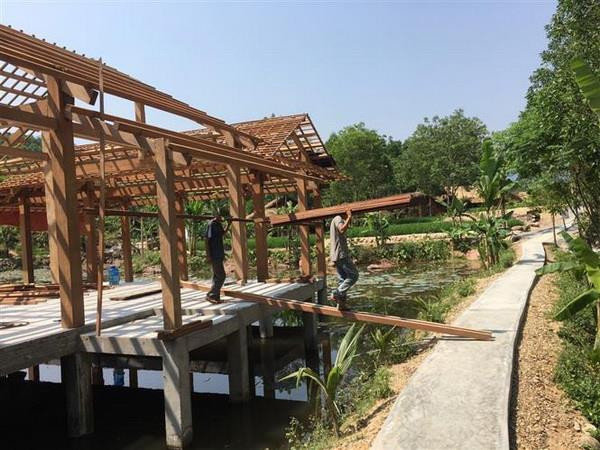 Tháo dỡ khu nghỉ dưỡng trái phép trong rừng phòng hộ ở Quảng Nam ảnh 1