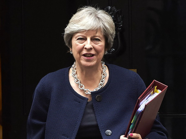 Thủ tướng Anh Theresa May cam kết bảo đảm quyền của công dân EU ảnh 1