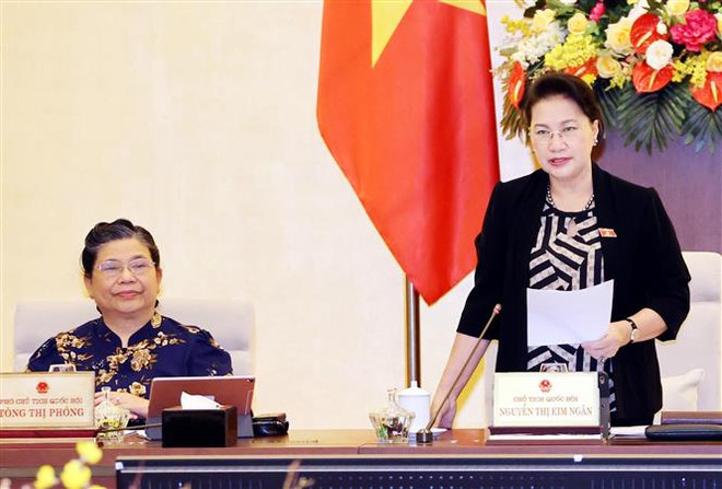 Chủ tịch Quốc hội Nguyễn Thị Kim Ngân chủ trì và phát biểu khai mạc. (Ảnh: Trọng Đức/TTXVN) Khai mạc Phiên họp thứ 48 của Ủy ban Thường vụ Quốc hội ảnh 1