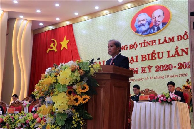 Bí thư Tỉnh ủy Lâm Đồng Nguyễn Xuân Tiến phát biểu tại Đại Hội. (Ảnh: Quốc Hùng-Đặng Tuấn/TTXVN) Lâm Đồng tiếp tục chuyển đổi mô hình, nâng cao chất lượng tăng trưởng ảnh 2