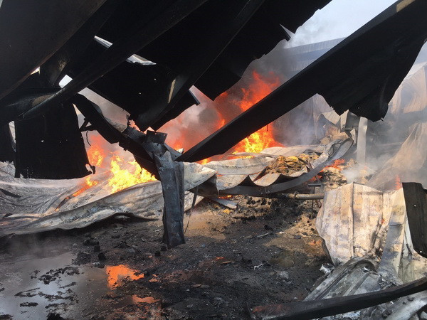 Thừa Thiên-Huế: Dập tắt hoàn toàn vụ cháy ở nhà máy sản xuất bánh kẹo ảnh 1