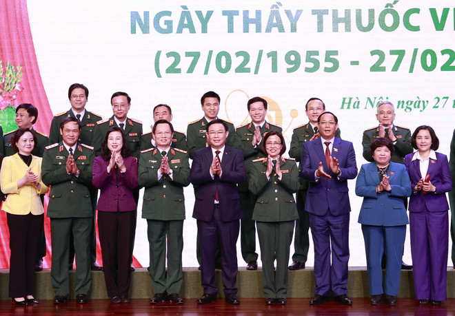 Chủ tịch Quốc hội dự Gặp mặt kỷ niệm 68 năm Ngày Thầy thuốc Việt Nam ảnh 3