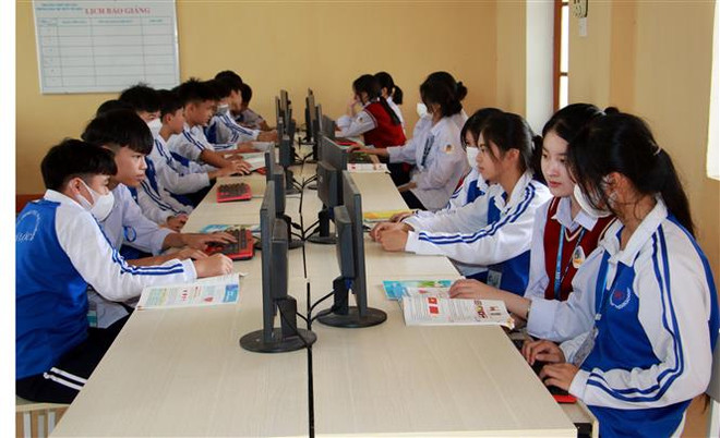 Thủ tướng là Chủ tịch Ủy ban Đổi mới giáo dục giai đoạn 2023-2026 ảnh 1