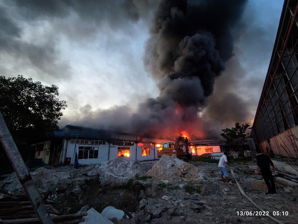 Thừa Thiên-Huế: Cháy lớn tại Công ty Dệt may Scavi Huế ảnh 1