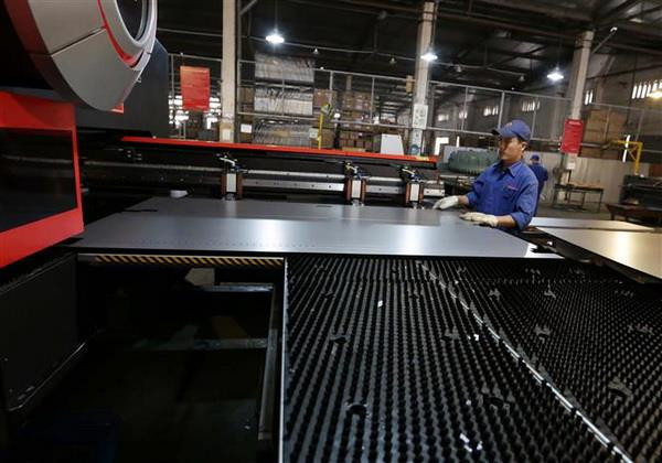 ADB nhận định Việt Nam cần tiếp tục tái cơ cấu nền kinh tế ảnh 2