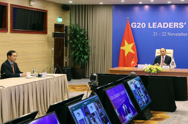 [Photo] Thủ tướng Nguyễn Xuân Phúc dự phiên thảo luận Hội nghị G20 ảnh 7