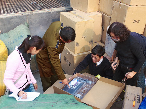 Bắc Giang bắt giữ nhiều vụ vận chuyển hàng hóa không rõ nguồn gốc ảnh 1