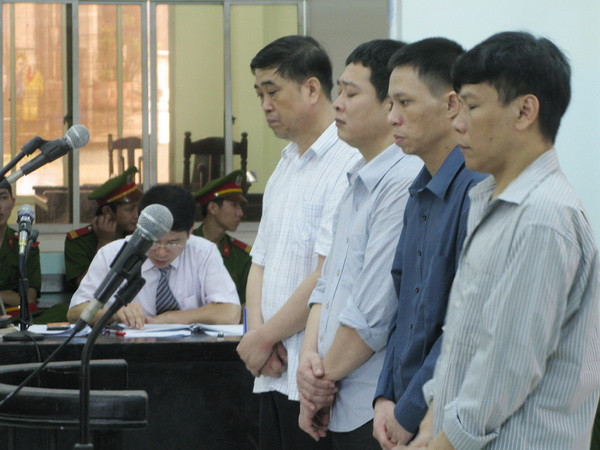 Vụ sửa ụ nổi 83M: Mỗi bị cáo bị tuyên phạt từ 15-20 năm tù ảnh 1