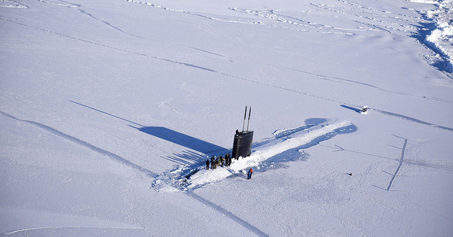 Mỹ và Anh tiến hành diễn tập tàu ngầm ở Bắc Băng Dương ảnh 1