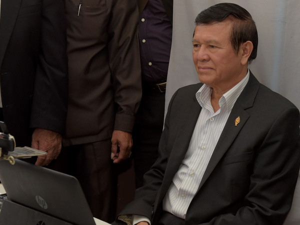 Quốc vương Campuchia Sihamoni ân xá cho thủ lĩnh đảng đối lập ảnh 1