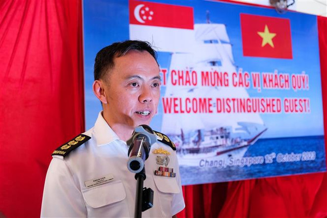 Giao lưu thắt chặt tình đoàn kết giữa Hải quân Việt Nam-Singapore ảnh 3