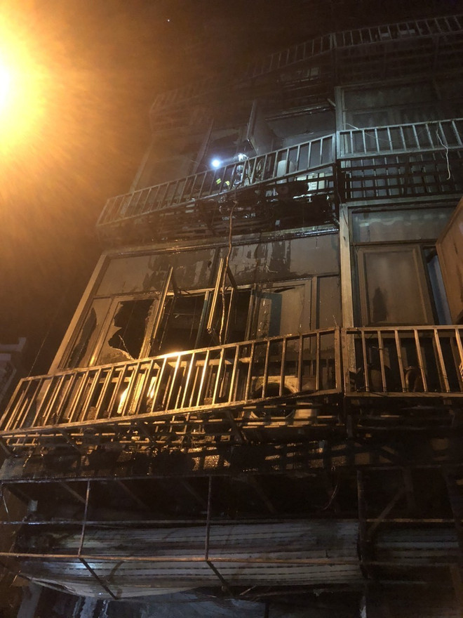 Hà Nội: Cháy nhà dân trong đêm, 4 người được hướng dẫn tự thoát nạn ảnh 1