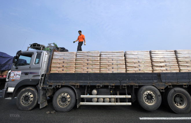 Các tổ chức của Hàn Quốc gửi hàng viện trợ nhân đạo cho Triều Tiên&nbsp; ảnh 1