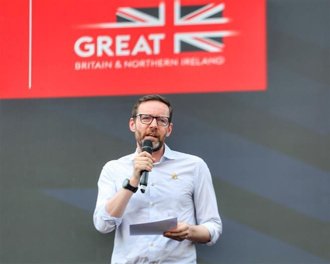 Người dân thủ đô Hà Nội hào hứng với Lễ hội Vương quốc Anh ảnh 2