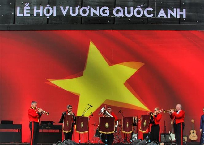 Người dân thủ đô Hà Nội hào hứng với Lễ hội Vương quốc Anh ảnh 1