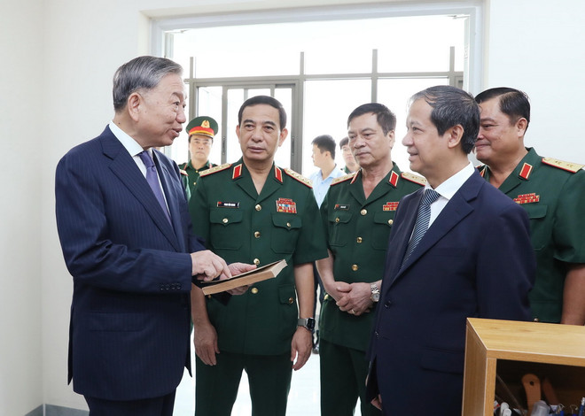 ttxvn_1209_Tong bi thu khai giang (10).jpg