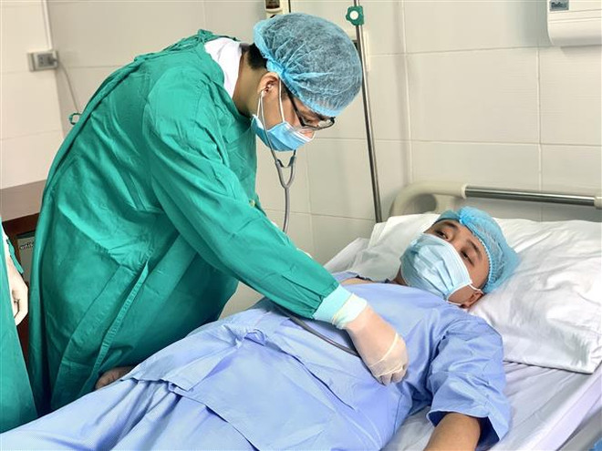 Thanh Hóa: Thực hiện thành công ca ghép thận cùng huyết thống ảnh 1