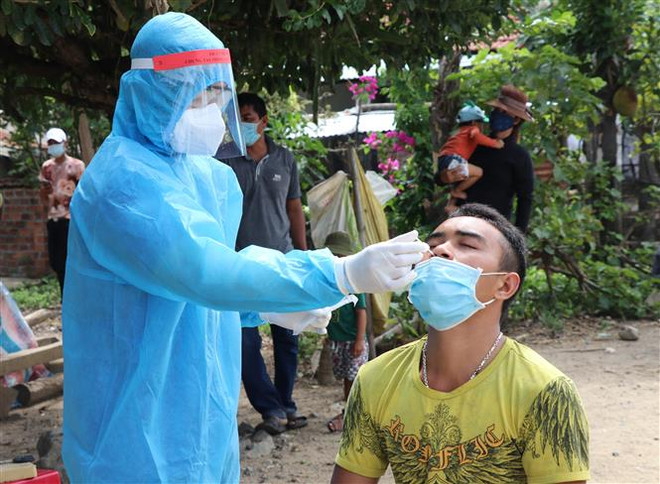 Phú Yên ưu tiên xét nghiệm khu vực trọng điểm và trả kết quả sớm ảnh 1