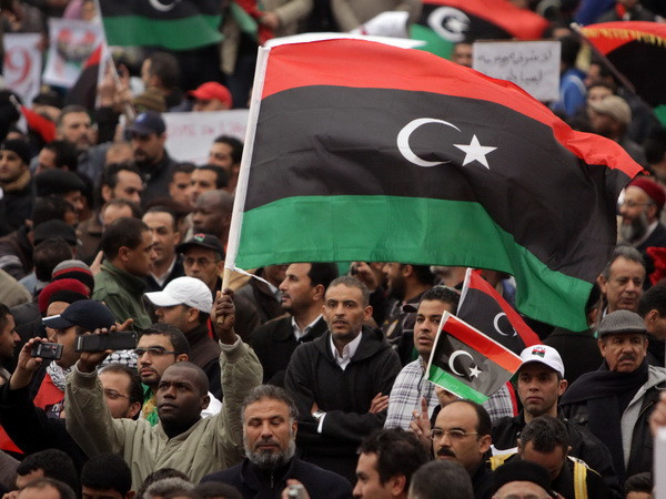 Người dân Libya đổ ra đường để phản đối Quốc hội ảnh 1