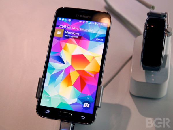 Samsung thiếu trầm trọng linh kiện quét vân tay trên S5 ảnh 1