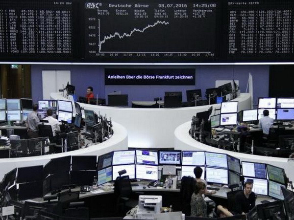 Sắc xanh bao trùm các sàn chứng khoán châu Á và châu Âu ảnh 1