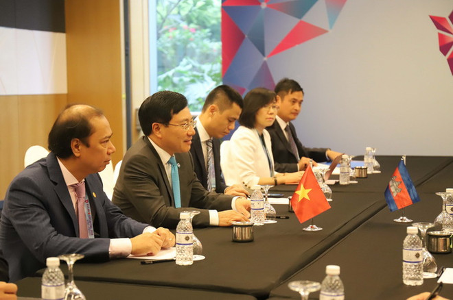 Phó Thủ tướng Phạm Bình Minh tham dự các hội nghị APSC và ACC ảnh 2