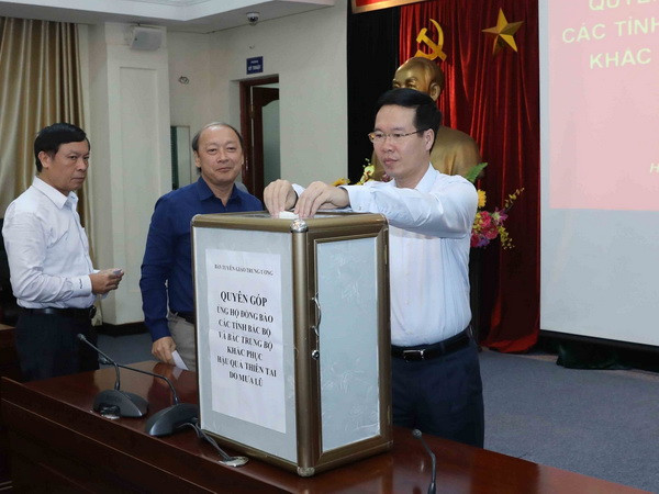 Nhiều đơn vị, tổ chức quyên góp ủng hộ đồng bào vùng mưa lũ ảnh 2