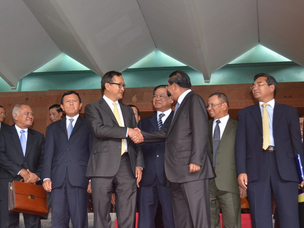 Cuộc khủng hoảng chính trị tại Campuchia đã chấm dứt ảnh 1