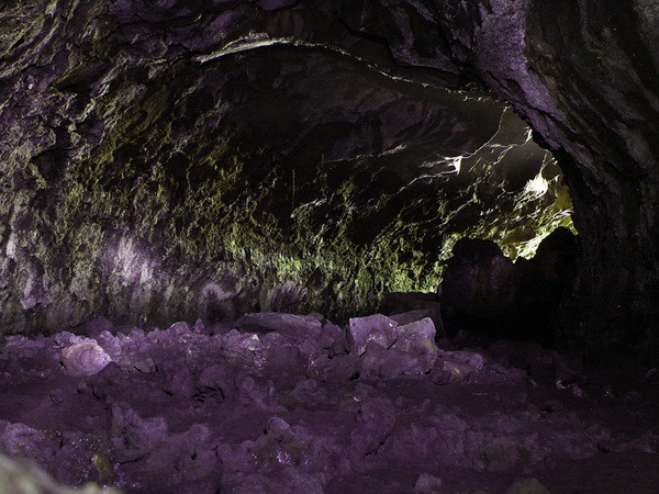 Chưa cấp phép đưa khách tham quan hang động núi lửa Krông Nô ảnh 1