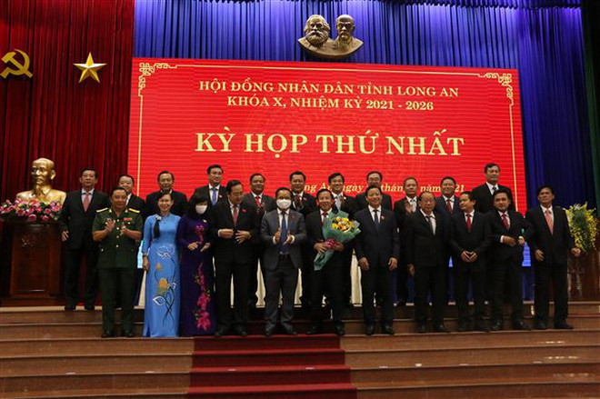 Long An bầu các chức danh lãnh đạo chủ chốt HĐND, UBND tỉnh ảnh 1