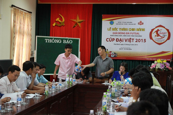 Khởi tranh giải bóng đá Futsal Thái Bình tranh cúp Đại Việt 2015 ảnh 1