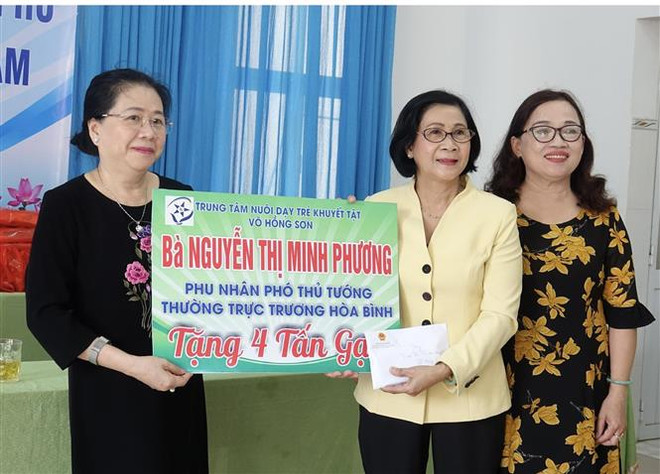 Phó Thủ tướng Trương Hòa Bình thăm trung tâm nuôi dạy trẻ khuyết tật ảnh 3