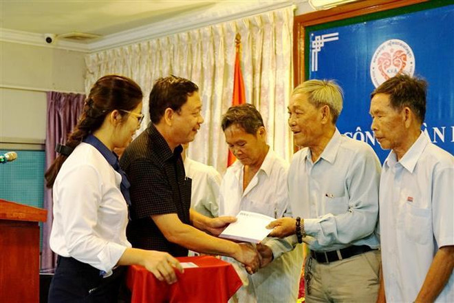 Tri ân các gia đình kiều bào có công với cách mạng tại Campuchia ảnh 2