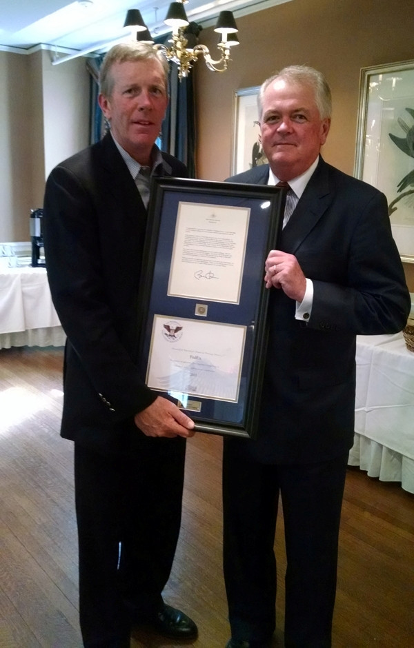 FedEx nhận giải thưởng vì hoạt động tình nguyện cộng đồng thế giới ảnh 2