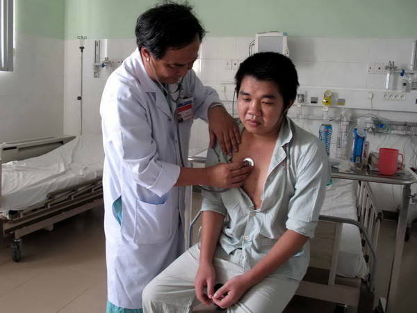 Vượt 1.000km thần tốc, mang khối tim phổi "sống" ghép cho bệnh nhân ảnh 1